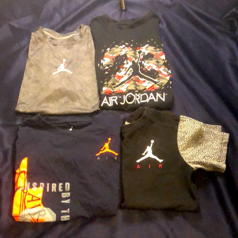 Lot of 4 Boys Jordan tshirts size Medium